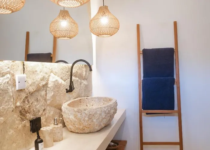 Tamu 3 * Uluwatu (Bali)